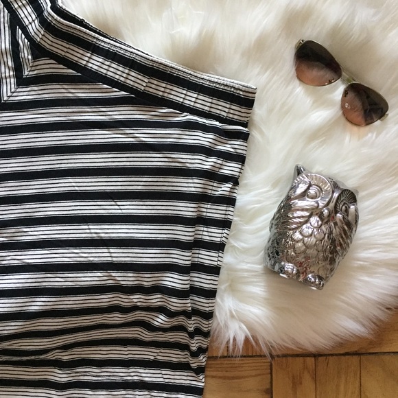 LOFT Dresses & Skirts - LOFT Black White Mixed Stripe Skater Skirt Pockets